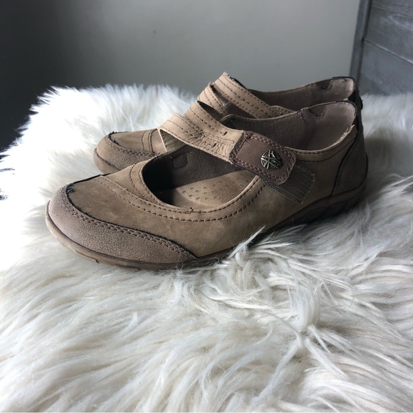 Earth Origins Shoes Earth Origins Rory Mary Jane Suede Hiking Walking Shoes Poshmark